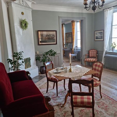 Thottska Villan Stromsholm エクステリア 写真